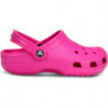 Różowe klapki Crocs w stylu casual z płaską podeszwą