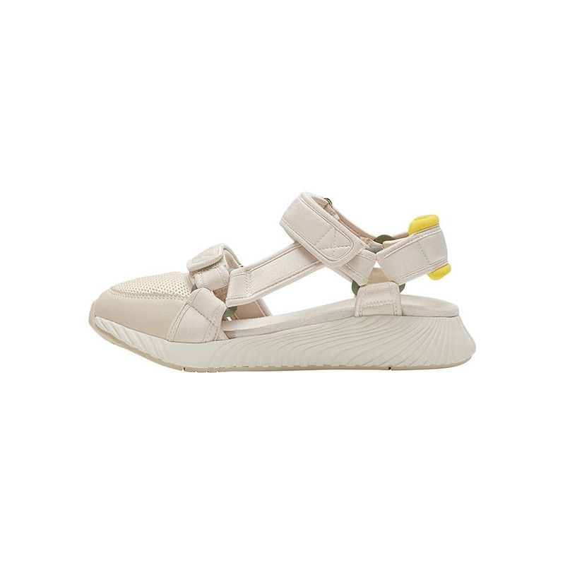 Sandały Hummel z klamrami w stylu casual