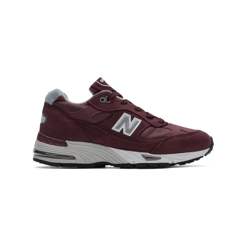 Sneakersy New Balance sznurowane z płaską podeszwą