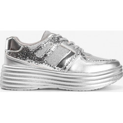 Srebrne buty sportowe Gemre.com.pl w sportowym stylu