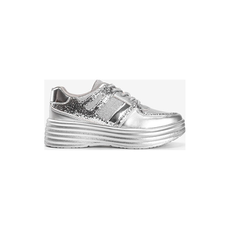 Srebrne buty sportowe Gemre.com.pl w sportowym stylu