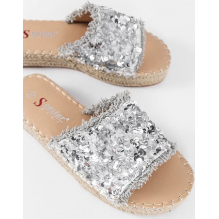 Srebrne klapki Gemre.com.pl w stylu casual