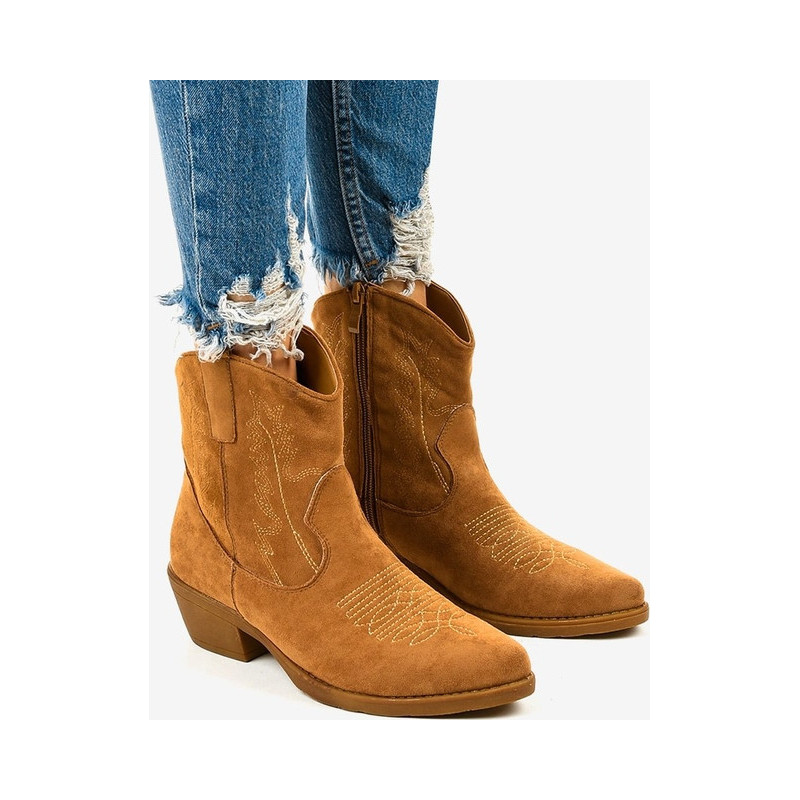 Botki Gemre.com.pl na obcasie z zamszu w stylu boho