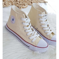 Trampki producent niezdefiniowany w sportowym stylu