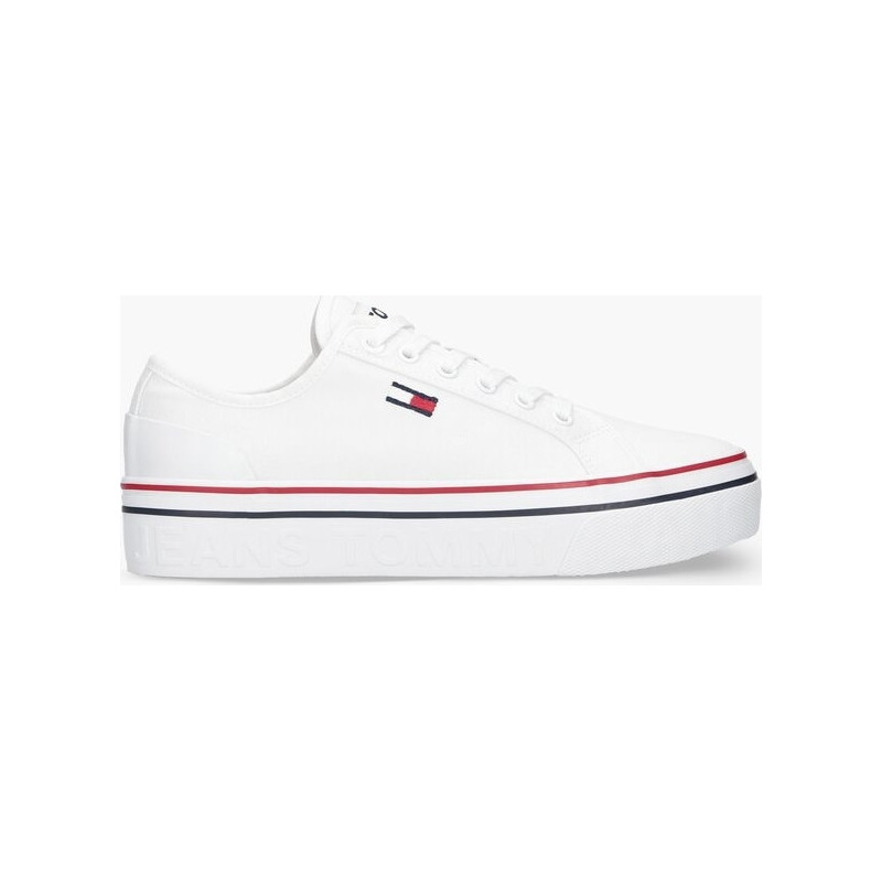 Trampki Tommy Hilfiger z płaską podeszwą w sportowym stylu