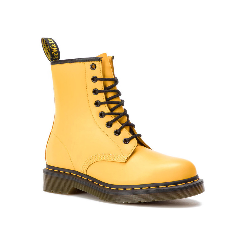 Trapery damskie Dr. Martens z płaską podeszwą