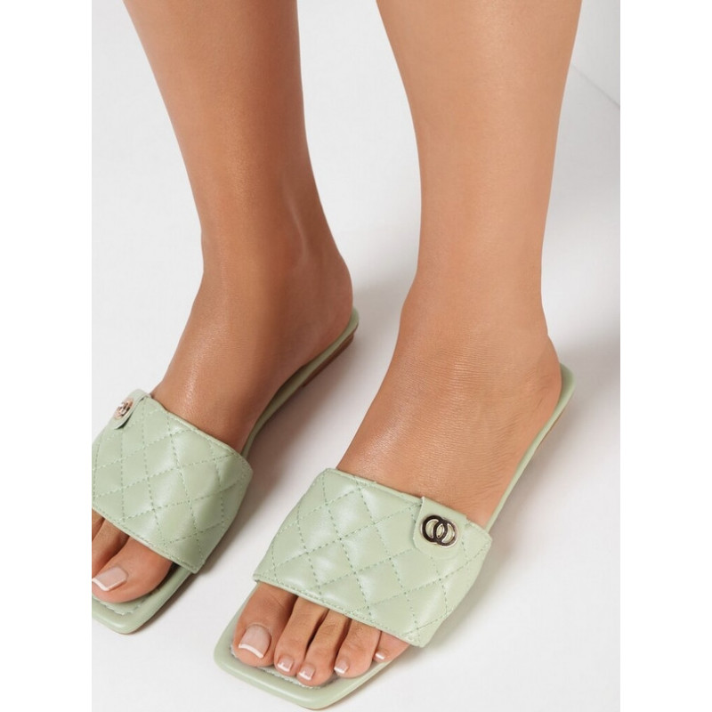 Zielone klapki born2be w stylu casual