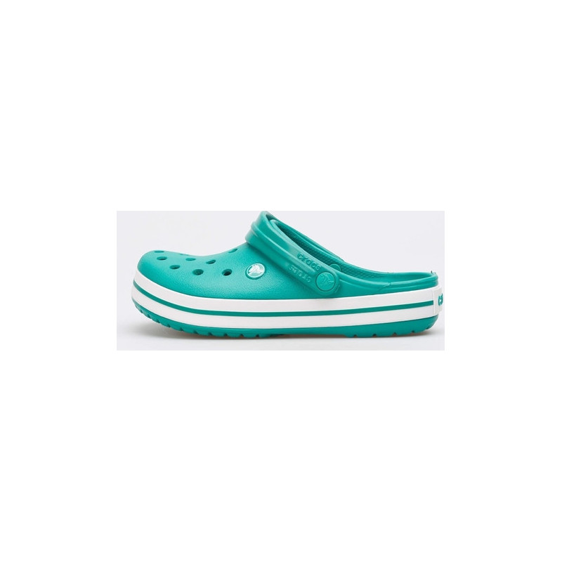 Zielone klapki Crocs z płaską podeszwą