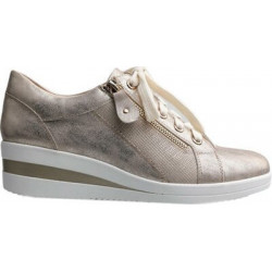 Złote półbuty Go Soft w stylu casual