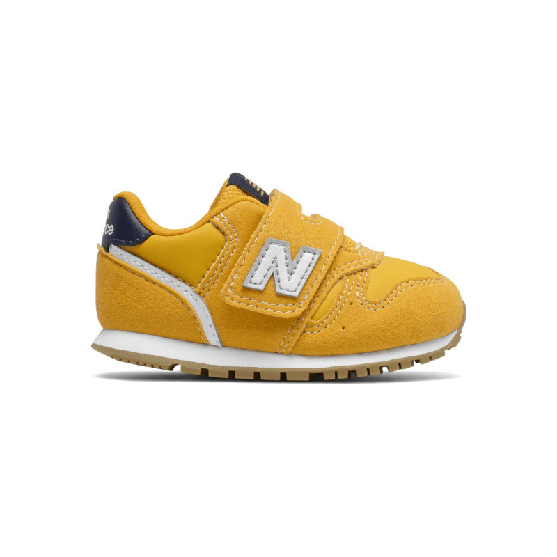 Żółte buty sportowe dziecięce New Balance na rzepy z zamszu
