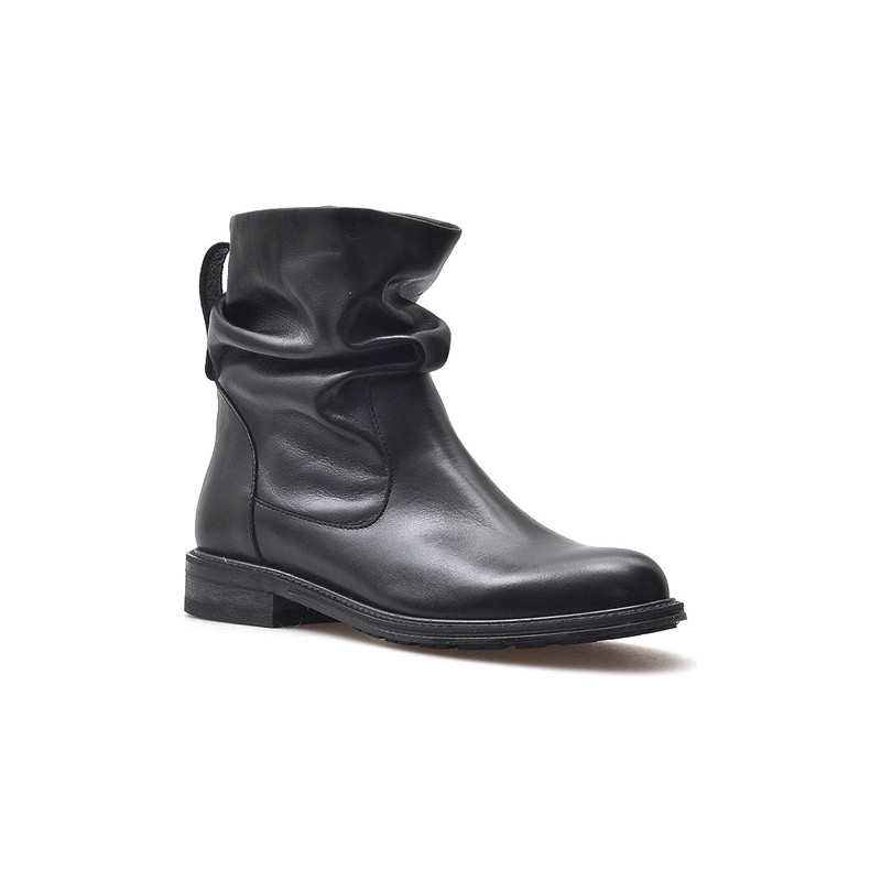 Botki Nessi w stylu casual