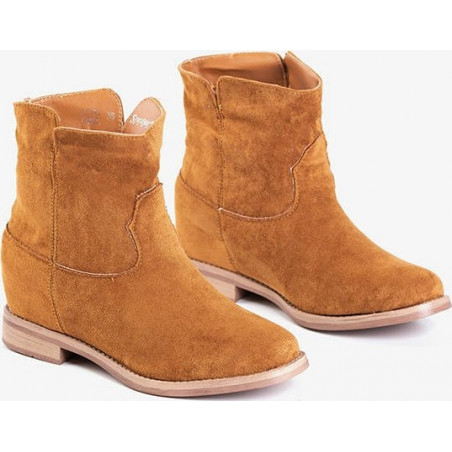 Botki Royalfashion.pl na koturnie w stylu boho