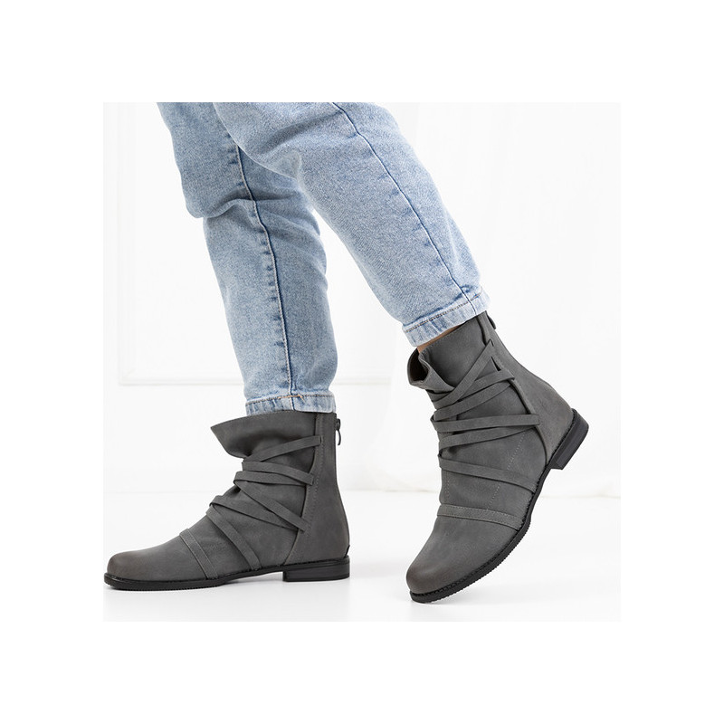 Botki Royalfashion.pl w stylu casual na zamek