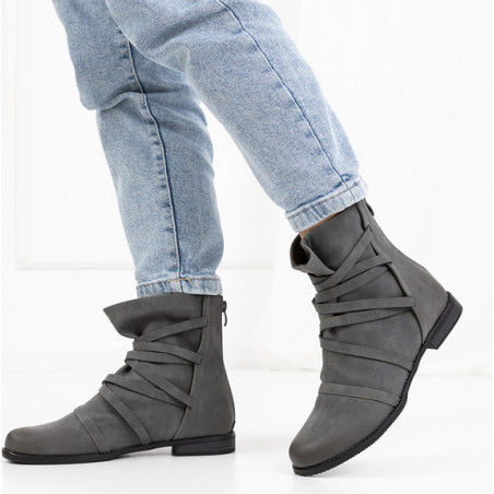 Botki Royalfashion.pl w stylu casual na zamek