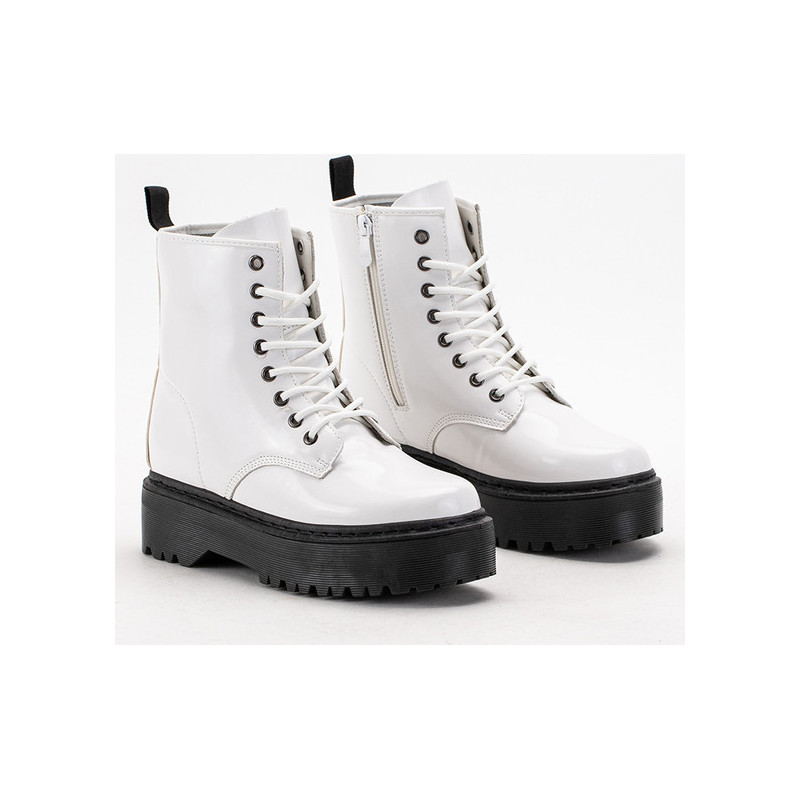 Botki Royalfashion.pl w stylu casual sznurowane lakierowane