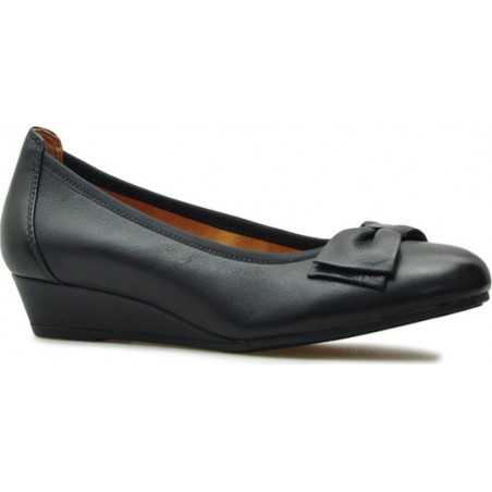 Baleriny Caprice ze skóry w stylu casual