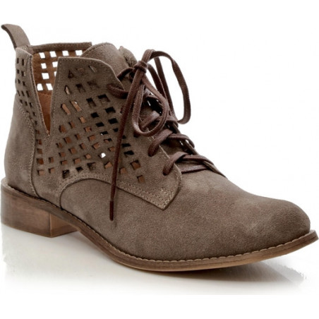 Brązowe botki Calzado z płaską podeszwą