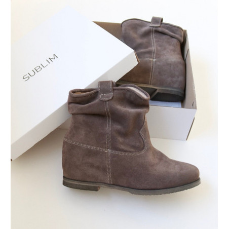 Brązowe botki Sublim w stylu boho