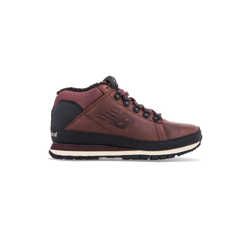 Brązowe buty New Balance ze skóry sznurowane w sportowym stylu