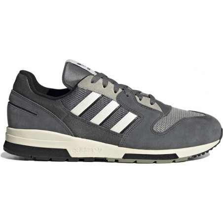 Buty sportowe Adidas w sportowym stylu