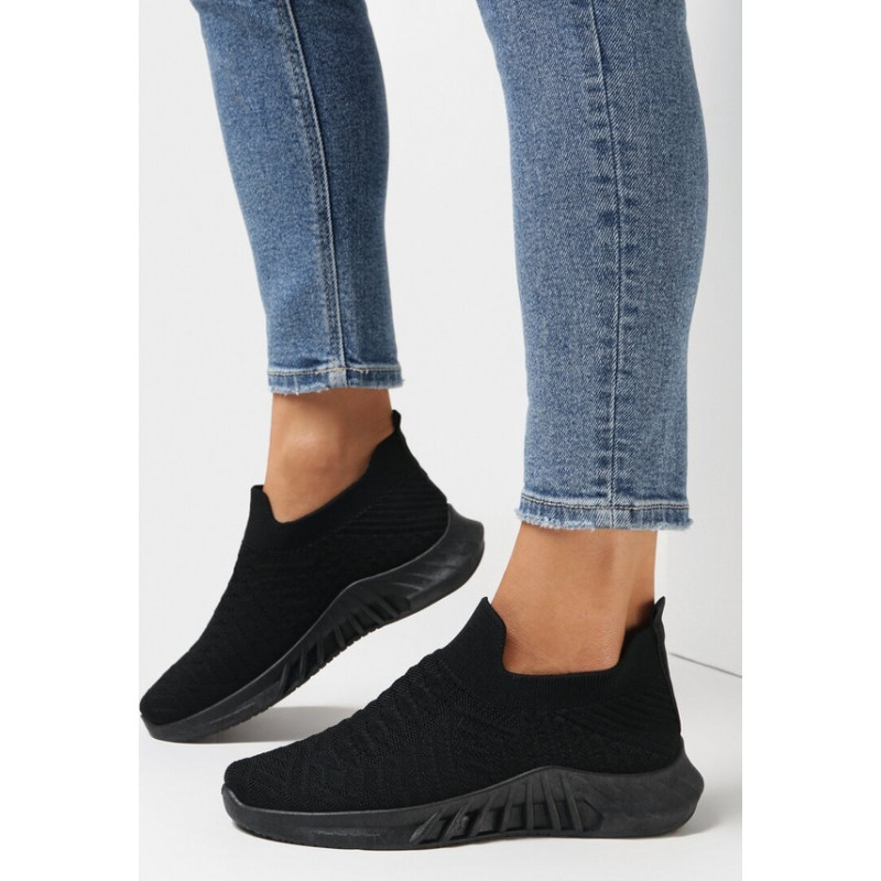 Buty sportowe born2be z płaską podeszwą w sportowym stylu