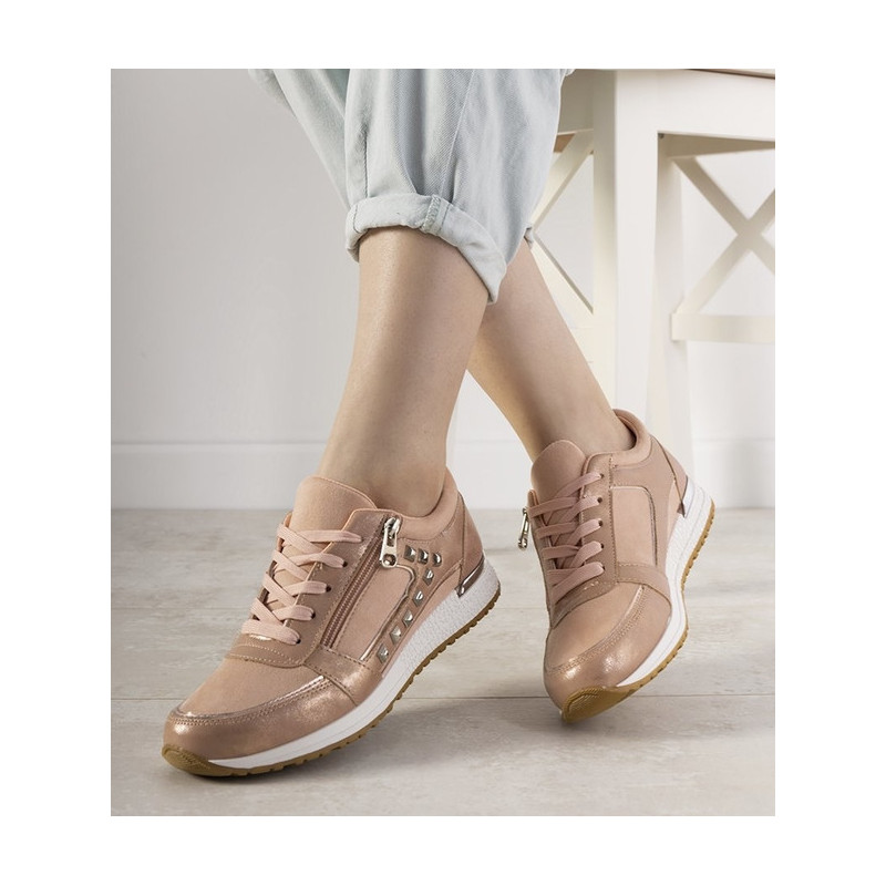 Buty sportowe Gemre.com.pl sznurowane z płaską podeszwą w sportowym stylu