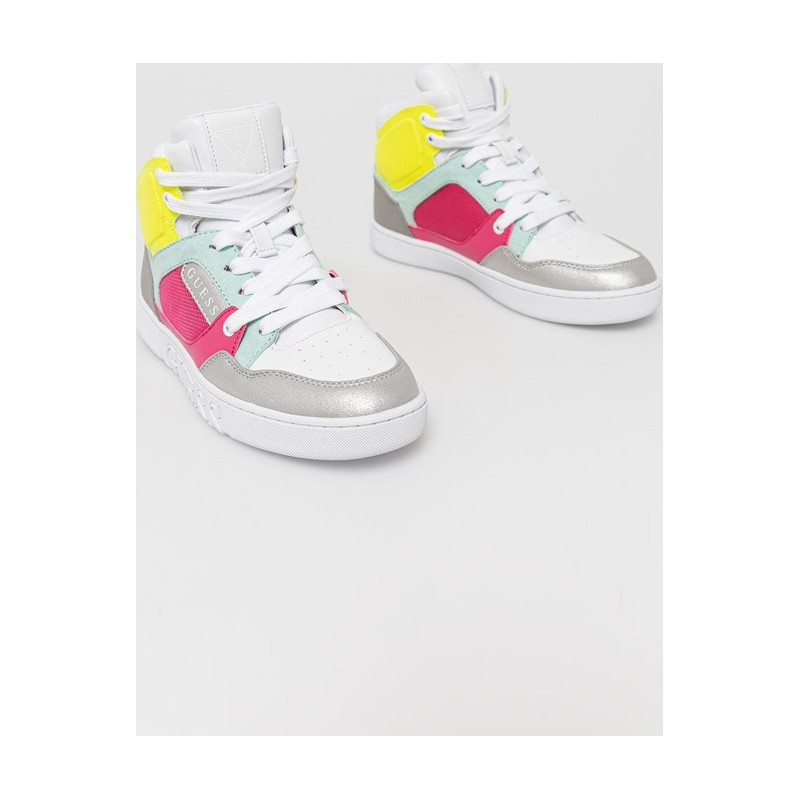 Buty sportowe Guess sznurowane