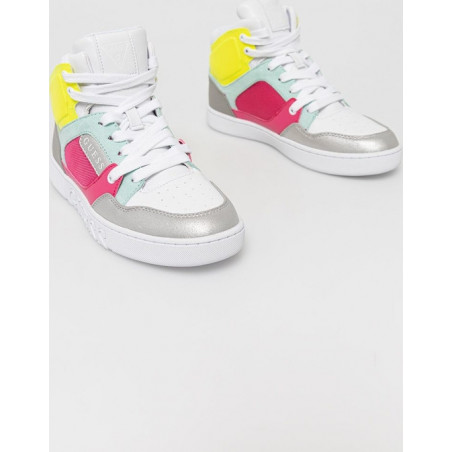 Buty sportowe Guess sznurowane
