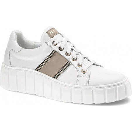 Buty sportowe Nessi sznurowane