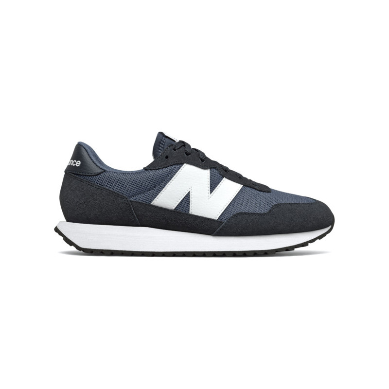 Buty sportowe New Balance w sportowym stylu sznurowane z zamszu
