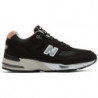 Buty sportowe New Balance z płaską podeszwą sznurowane z zamszu