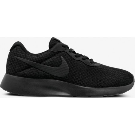 Buty sportowe Nike w sportowym stylu sznurowane