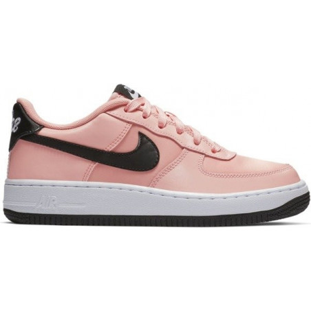 Buty sportowe Nike w sportowym stylu z płaską podeszwą sznurowane