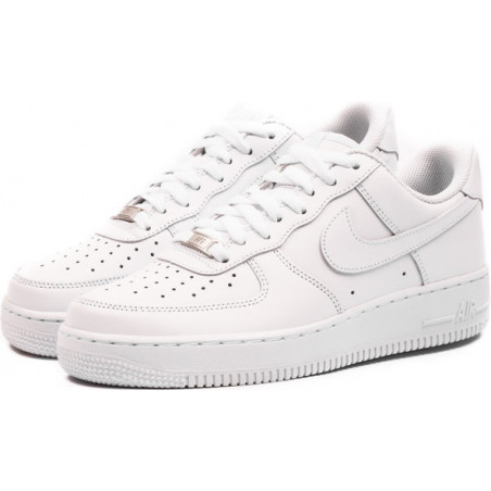 Buty sportowe Nike z płaską podeszwą sznurowane