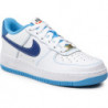 Buty sportowe Nike z płaską podeszwą sznurowane w sportowym stylu