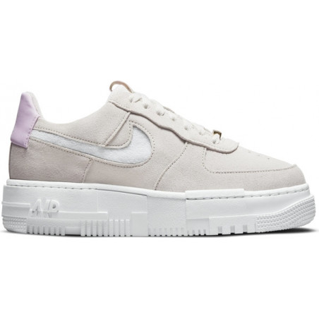 Buty sportowe Nike z zamszu z płaską podeszwą