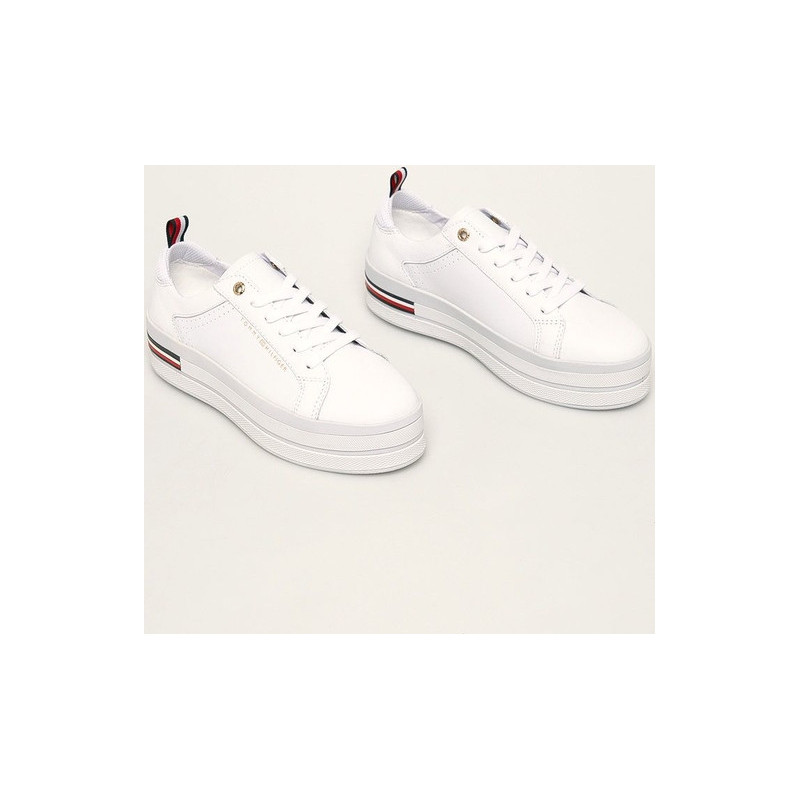 Buty sportowe Tommy Hilfiger ze skóry ekologicznej w sportowym stylu