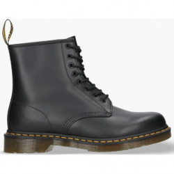 Buty zimowe Dr. Martens w militarnym stylu ze skóry
