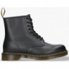 Buty zimowe Dr. Martens w militarnym stylu ze skóry