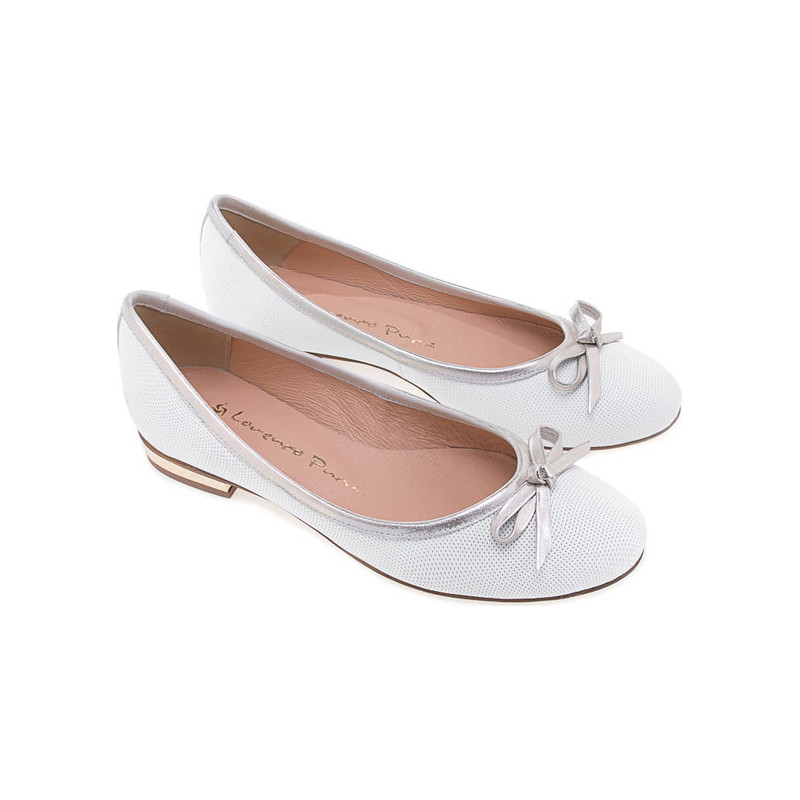 Baleriny Lafemmeshoes z płaską podeszwą ze skóry w stylu klasycznym