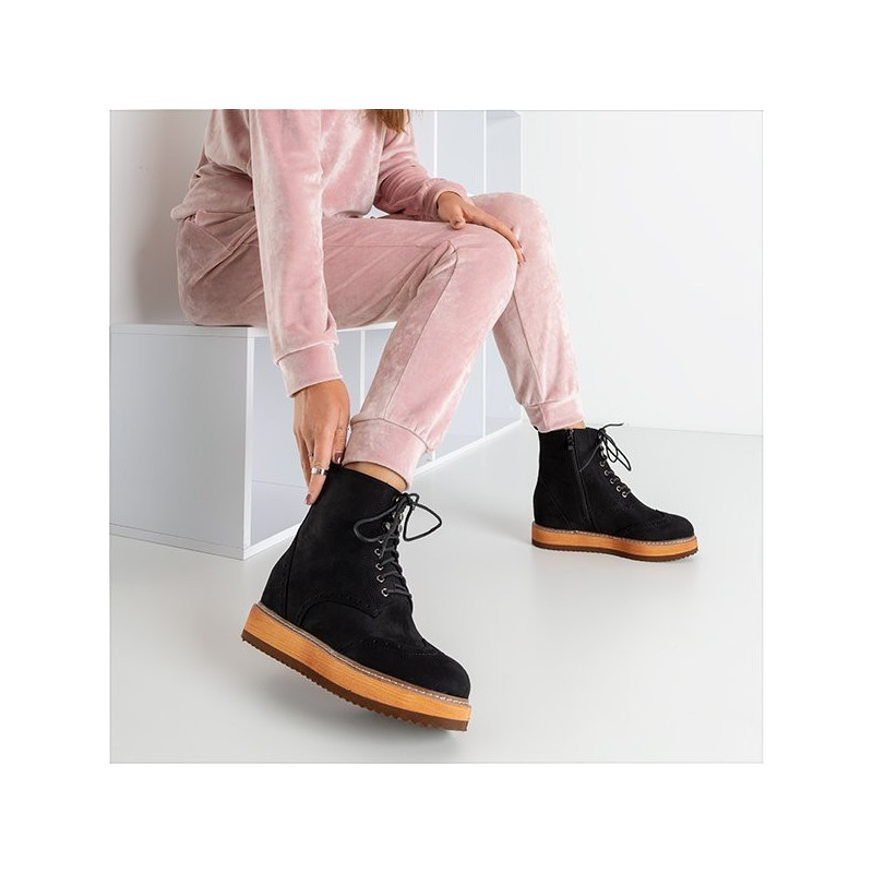 Czarne botki Royalfashion.pl sznurowane