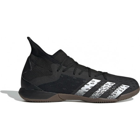Czarne buty sportowe Adidas w sportowym stylu