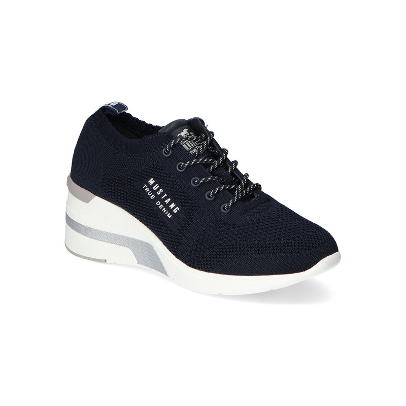 Czarne buty sportowe Mustang ze skóry