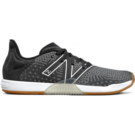 Czarne buty sportowe New Balance sznurowane