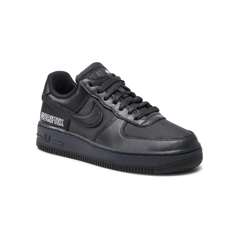 Czarne buty sportowe Nike w sportowym stylu z płaską podeszwą z goretexu