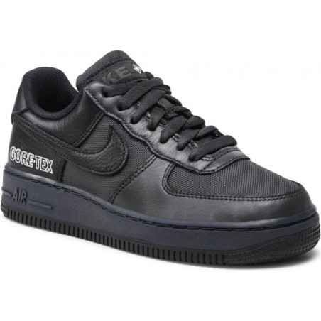 Czarne buty sportowe Nike w sportowym stylu z płaską podeszwą z goretexu