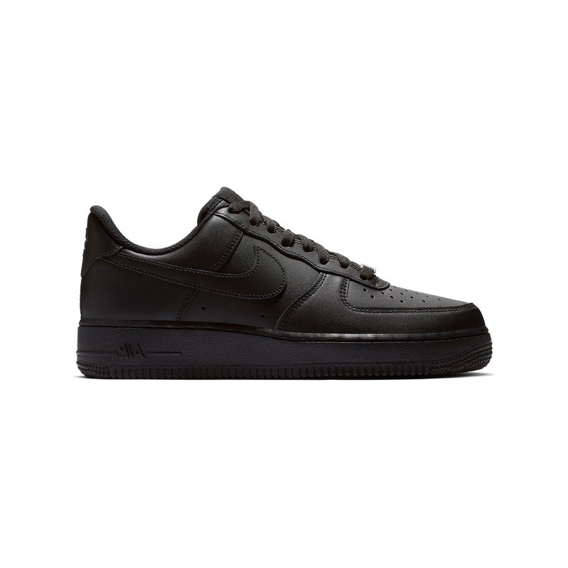 Czarne buty sportowe Nike z płaską podeszwą