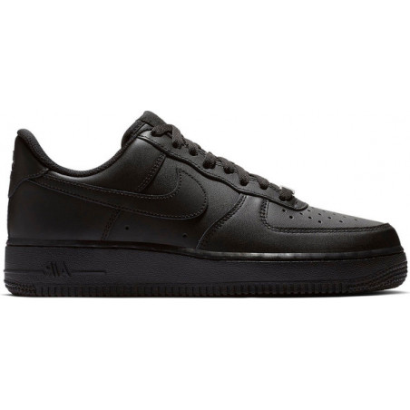 Czarne buty sportowe Nike z płaską podeszwą