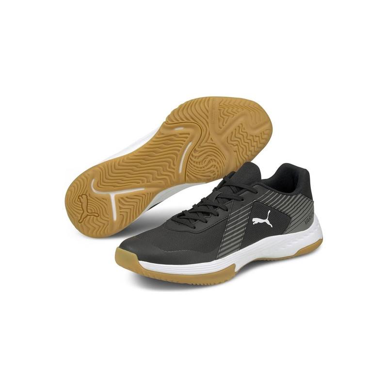 Czarne buty sportowe Puma sznurowane