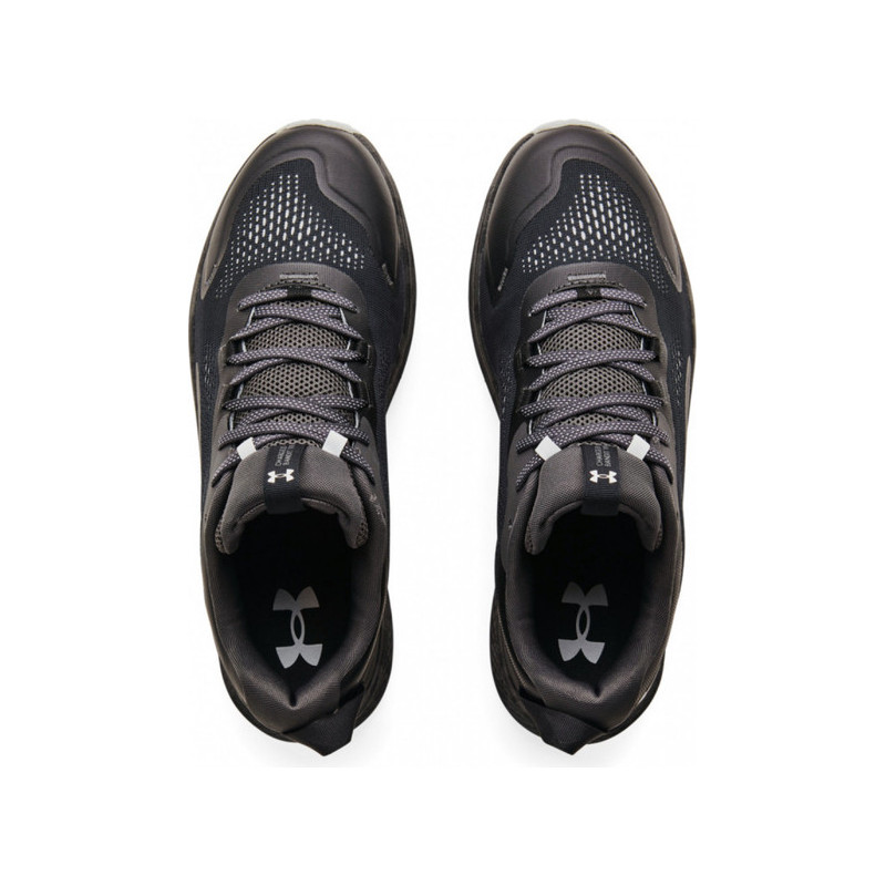 Czarne buty sportowe Under Armour w sportowym stylu